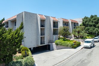 Casa De Valley View in Glendale, CA - Building Photo - Primary Photo