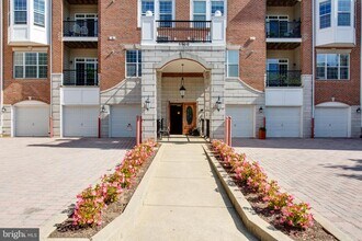 5900 Great Star Dr-Unit -201 in Clarksville, MD - Building Photo - Building Photo