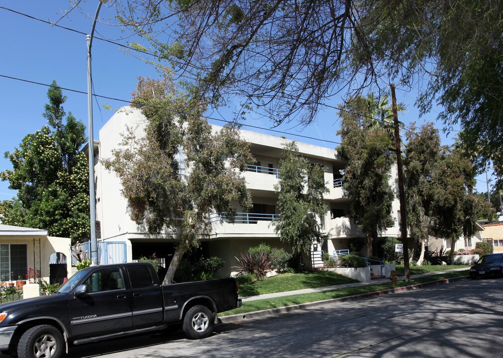 Alabama Apartments in Canoga Park, CA - Building Photo