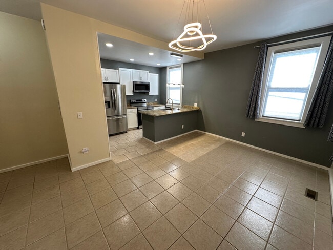 2411 Vine St in Cincinnati, OH - Foto de edificio - Building Photo