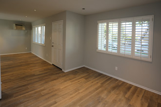 La Arboleda in Los Alamitos, CA - Building Photo - Interior Photo