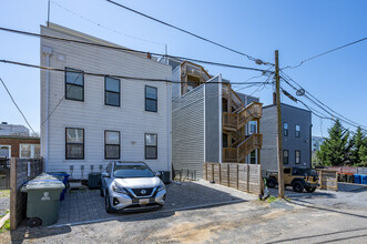 1810 I St NE in Washington, DC - Building Photo - Building Photo