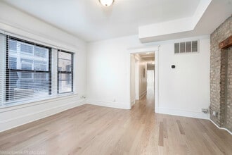 5306 S Blackstone Ave in Chicago, IL - Building Photo - Building Photo