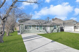 1301 Avenue I in South Houston, TX - Building Photo