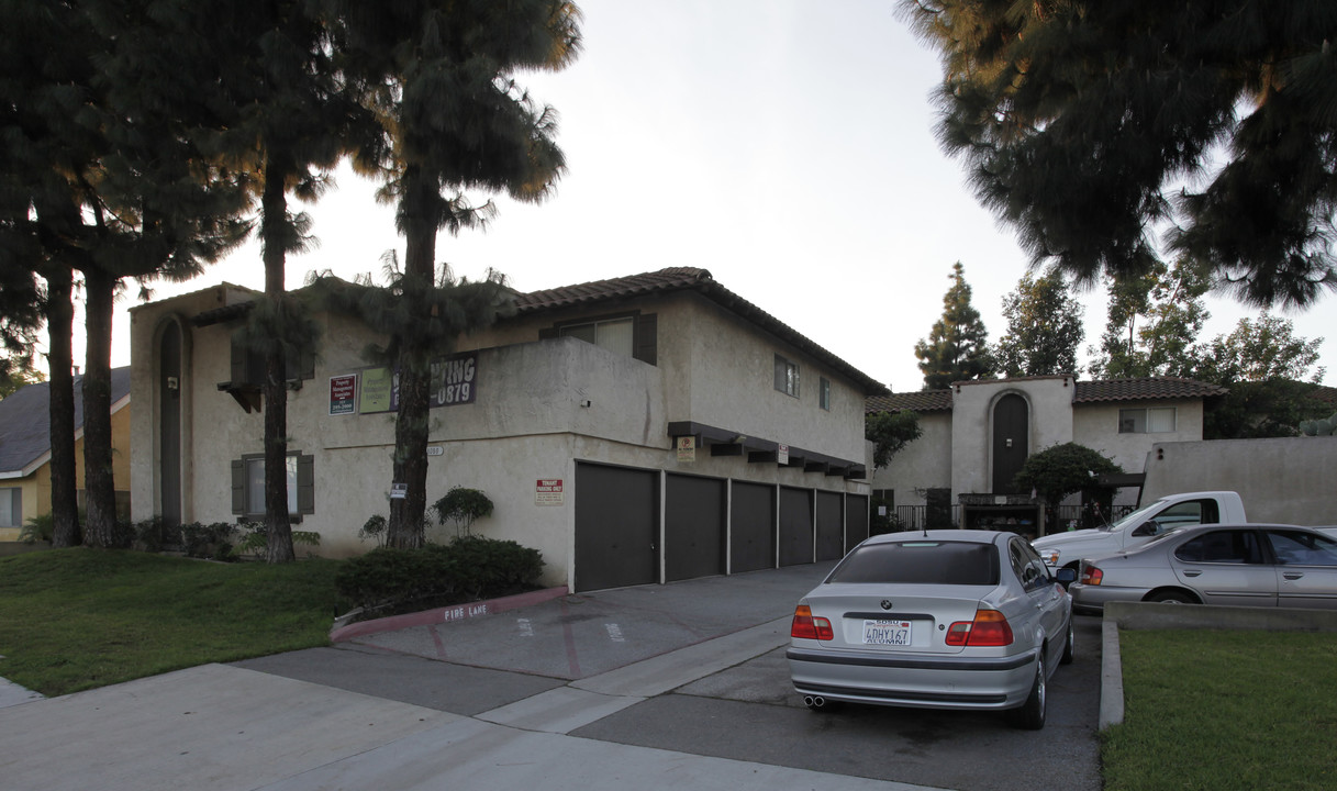 Whitaker Apartments in Buena Park, CA - Building Photo