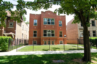 HIGHPOINT Old Irving Park in Chicago, IL - Foto de edificio - Building Photo