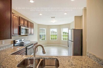 8065 Gopher Tortoise Trail in Lehigh Acres, FL - Foto de edificio - Building Photo