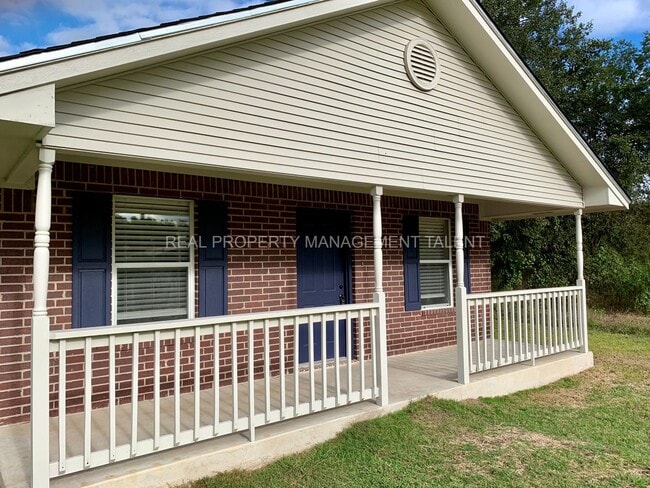 318 N Waco St in Mart, TX - Building Photo - Building Photo