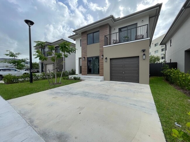 302 NW 11th Ct in Florida City, FL - Foto de edificio - Building Photo