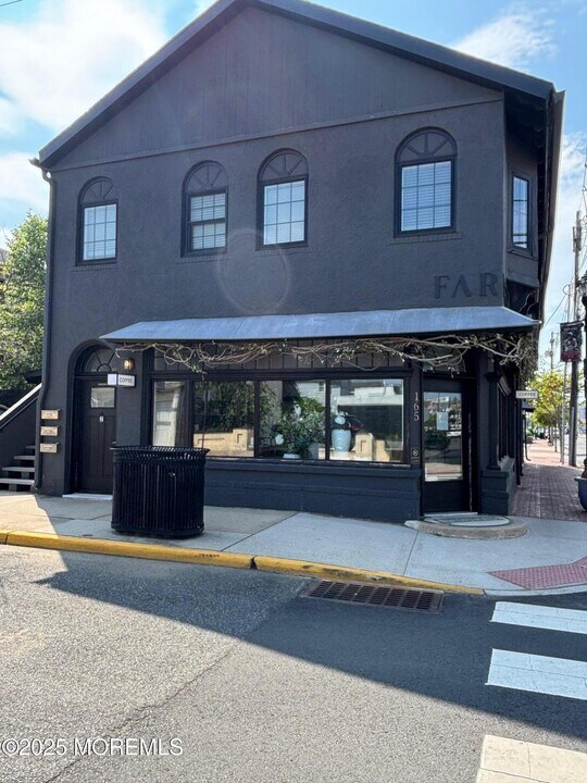 165 Bay Ave in Highlands, NJ - Building Photo