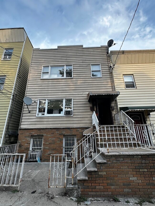 property at 86 Hancock Ave