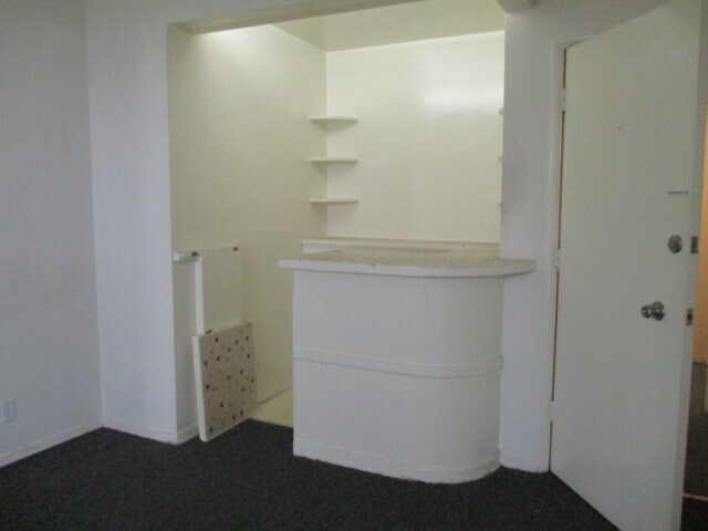 530 Glenrock Ave in Los Angeles, CA - Building Photo - Building Photo