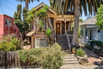 1723 Carleton St in Berkeley, CA - Foto de edificio - Building Photo