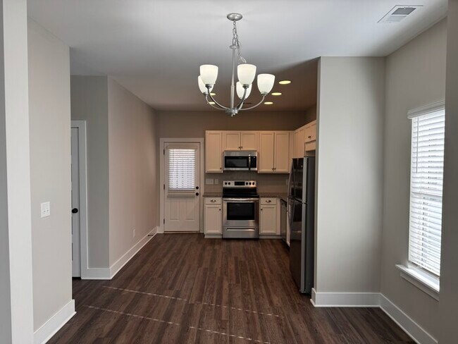 4024 Ashley Dr in Leeds, AL - Building Photo - Building Photo