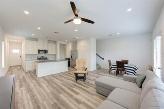 10113 Berkeley Spgs Trl in Houston, TX - Building Photo - Building Photo