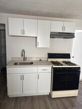 107 Brooks St-Unit -1 in Boston, MA - Building Photo - Building Photo