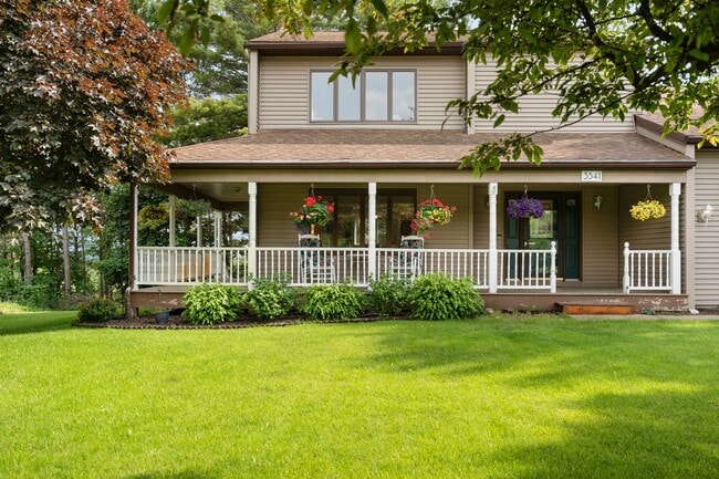 property at 3541 Southridge Ct