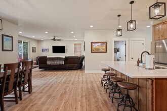 17110 Crane Dr in Bend, OR - Building Photo - Building Photo