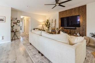 560 Innkeeper Ln in Toms River, NJ - Building Photo - Building Photo