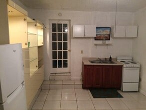19541 NW 7th Ct in Miami, FL - Building Photo - Building Photo