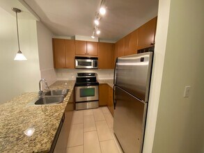 610 Victoria St in New Westminster, BC - Building Photo - Building Photo