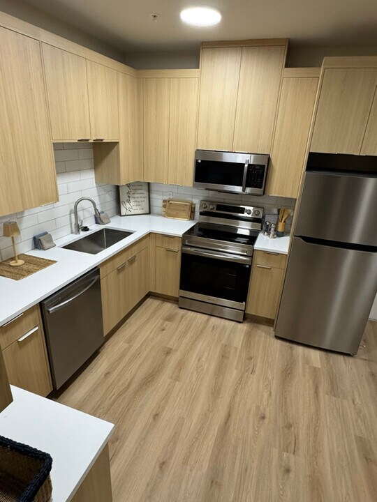 6110 NE Willow St in Portland, OR - Foto de edificio