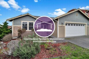 1610 SW Carnegie St in Oak Harbor, WA - Building Photo