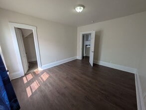 1510 Clark St in Manitowoc, WI - Building Photo - Building Photo