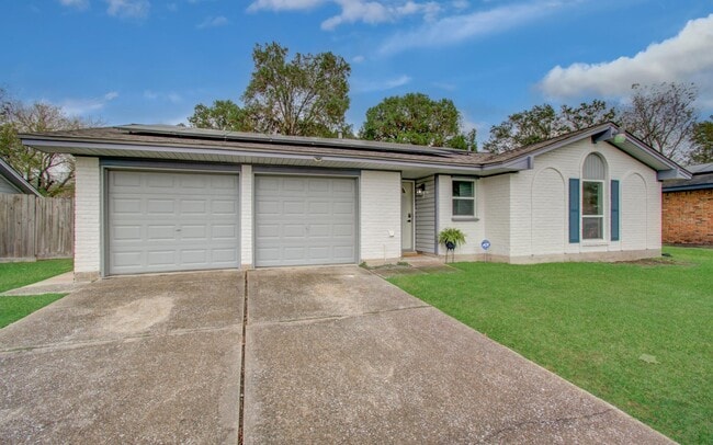 9923 Antrim Ln in La Porte, TX - Building Photo - Building Photo