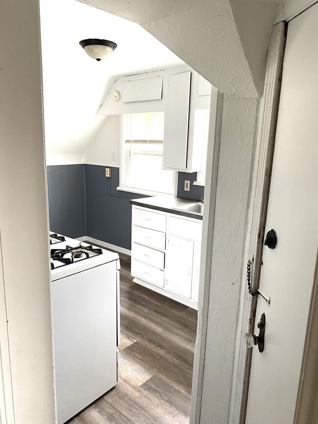 923 Walnut St, Unit 3