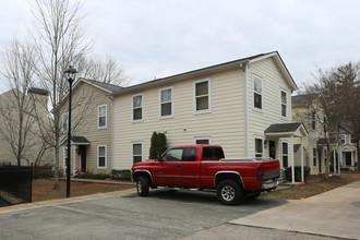 Norcross Village in Roswell, GA - Foto de edificio - Building Photo