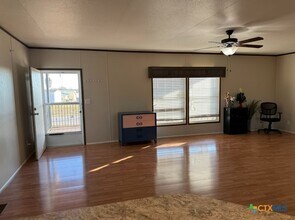 386 Mallard Loop in San Marcos, TX - Building Photo - Building Photo