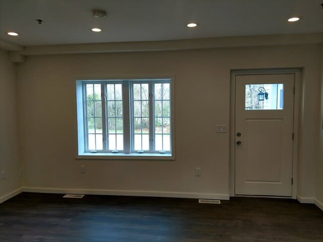 41 Zapora Dr, Unit Unit 2 in Hooksett, NH - Building Photo - Building Photo