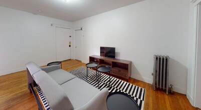 42 Orchard Rd in Brookline, MA - Building Photo - Building Photo