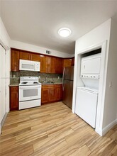 210 NW 46th Ave-Unit -210 in Miami, FL - Building Photo - Building Photo