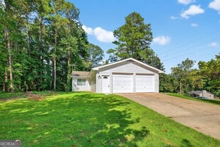 230 Shiloh Hills Dr NW in Kennesaw, GA - Building Photo