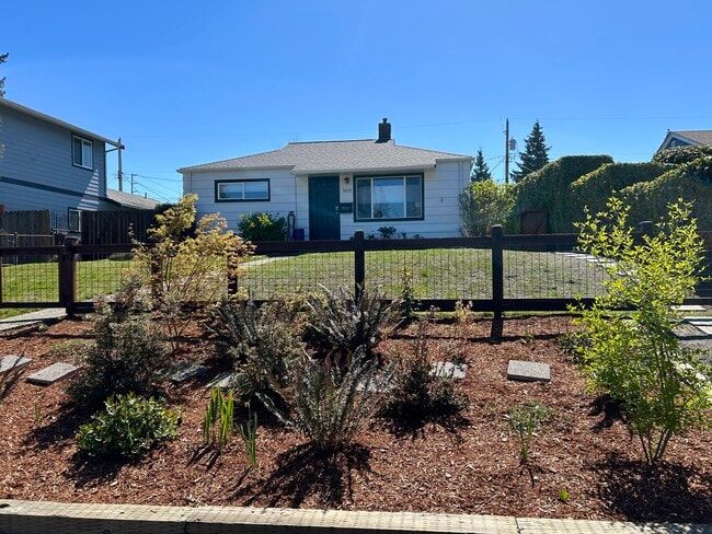 5010 N 31st St in Tacoma, WA - Foto de edificio - Building Photo