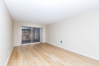 345 MacArthur in Oakland, CA - Building Photo - Building Photo