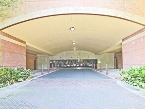 200 River Vista Drive in Atlanta, GA - Building Photo - Building Photo