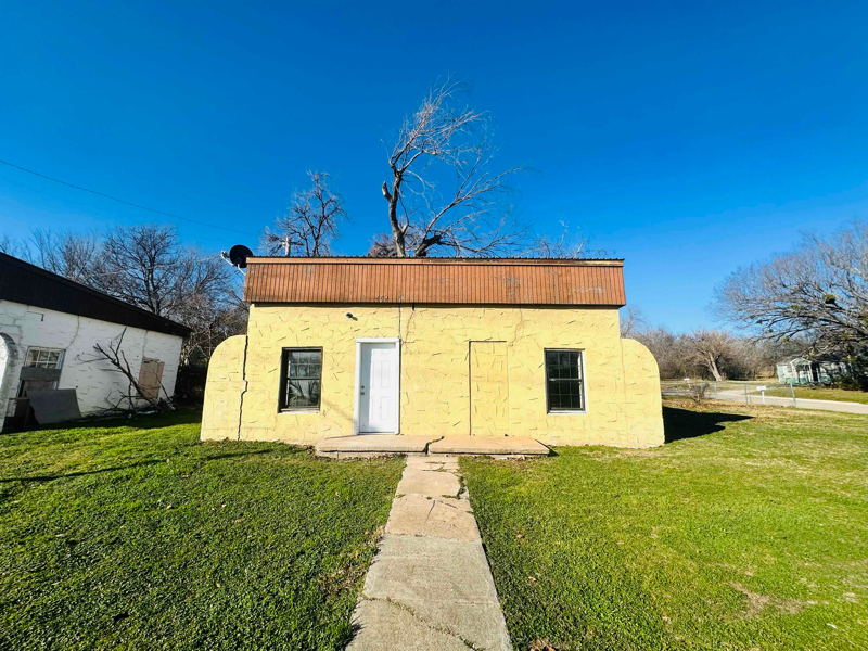 412 NW 3rd St in Lawton, OK - Building Photo