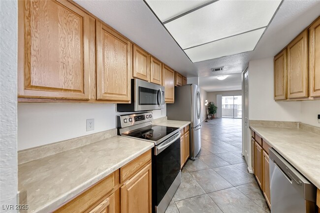 property at 1937 Scimitar Dr