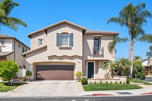 2582 Tea Leaf Ln in Tustin, CA - Building Photo