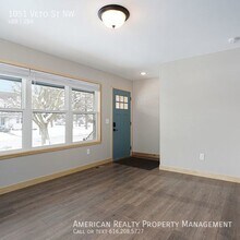 1051 Veto St NW in Grand Rapids, MI - Building Photo - Building Photo