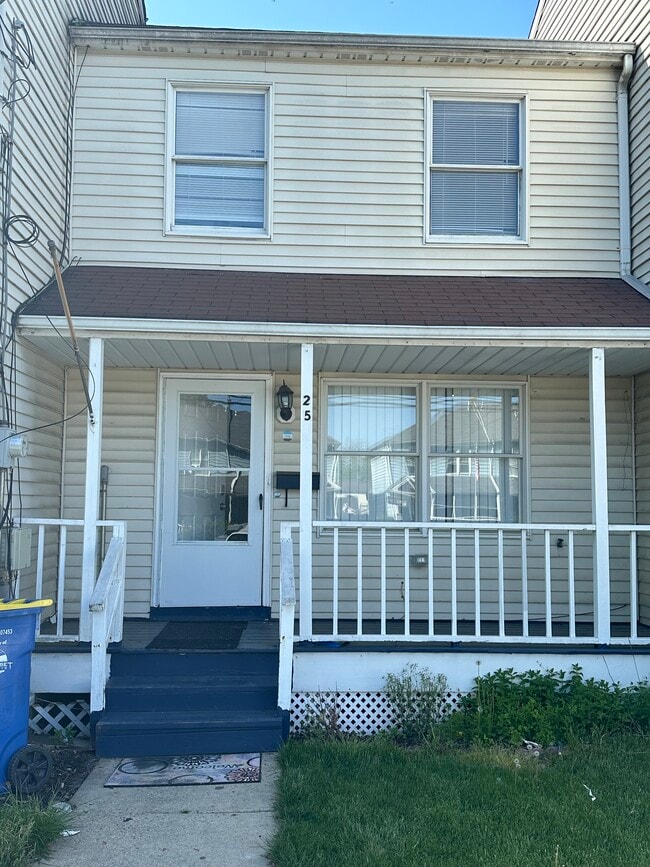 25 Chatham St in North Plainfield, NJ - Building Photo - Building Photo