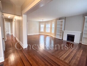 3416 Mooney Ave, Unit 1 in Cincinnati, OH - Building Photo - Building Photo