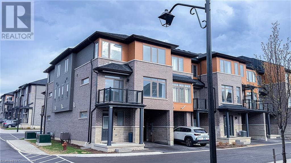 61 Soho St in Hamilton, ON - Building Photo