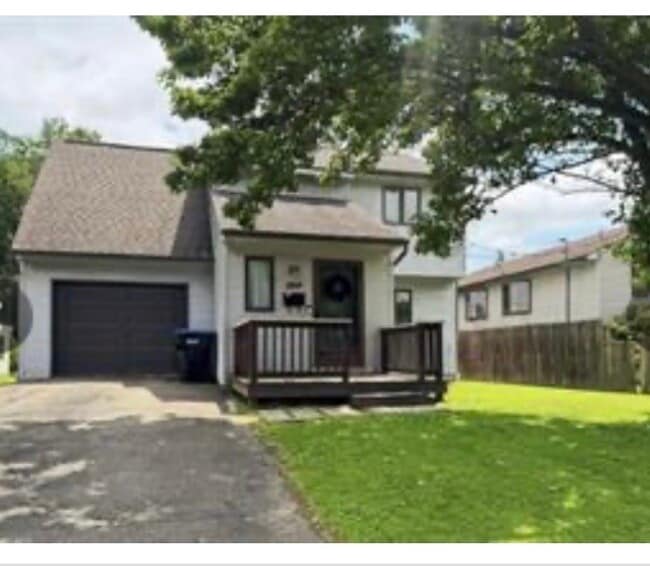 property at 364 Oak St