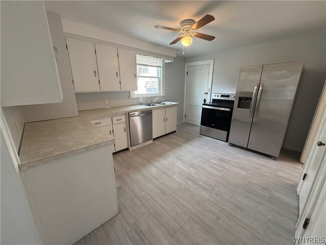 1035 Oliver St in North Tonawanda, NY - Building Photo - Building Photo