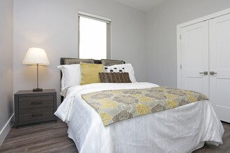 Park East in Holladay, UT - Building Photo - Interior Photo