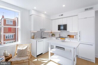 2116 Kalorama Rd NW-Unit -202 in Washington, DC - Building Photo - Building Photo